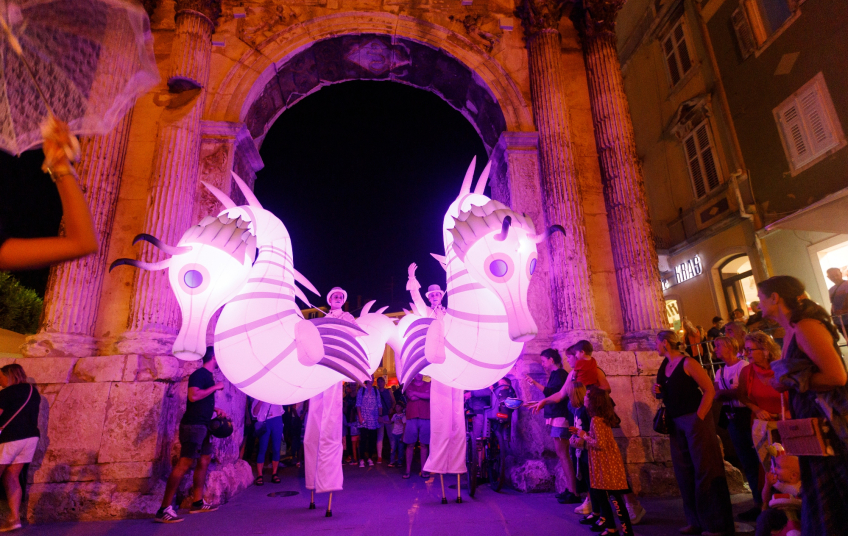 Jubilarni Visualia Festival obasjat će Pulu u moru svjetlosti i kreativnosti